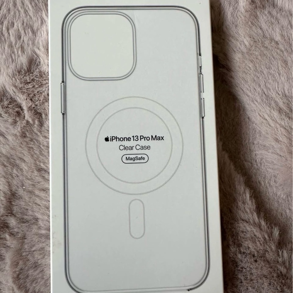 Apple Clear MagSafe Case for iPhone 13 Pro Max - Transparent